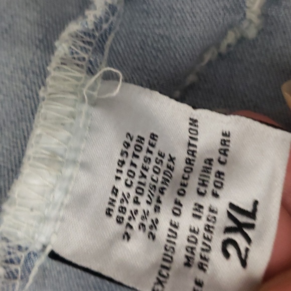 ODM Embroidered Denim Jacket sz 2x runs small - Picture 7 of 7